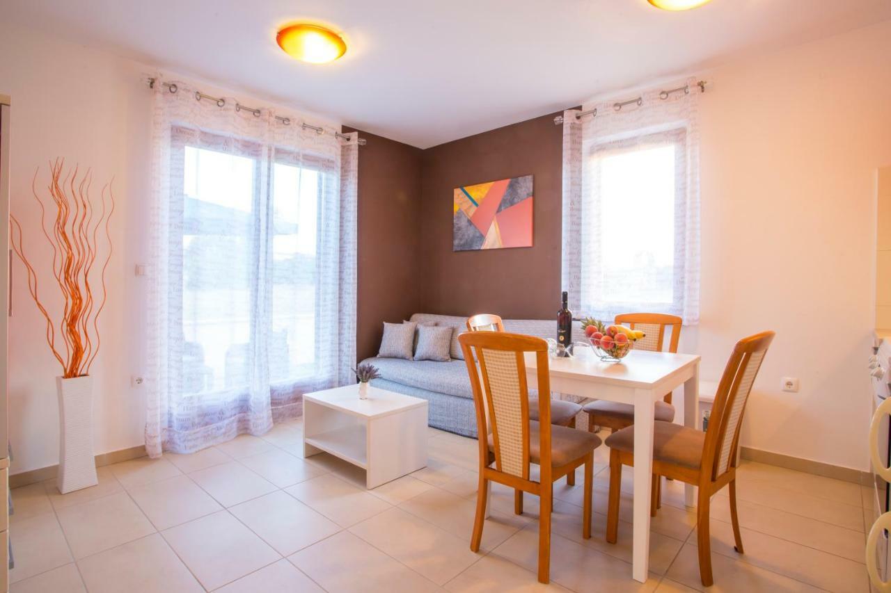 Apartman Irena Pula Exterior photo